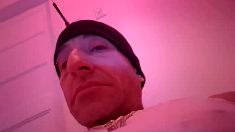 juicystraw online show from December 15, 1:32 am