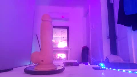 juicystraw online show from March 13, 4:35 pm