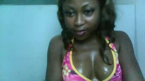Snapshot of juicyyxboobs chatting on May 6, 9:53 pm juicyyxboobs online show from May 6, 9:53 pm