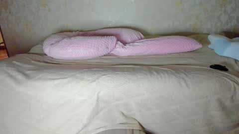 Snapshot of juisykitten chatting on October 19, 3:56 pm Anna online show from October 19, 3:56 pm