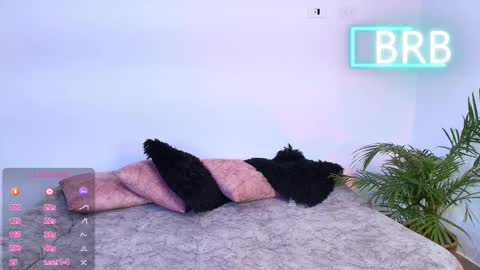 Jules and Gia online show from March 28, 9:09 am