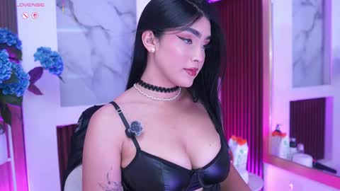 Jules Bennett online show from April 23, 12:26 pm