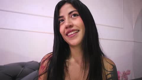 Julees online show from April 16, 9:39 pm