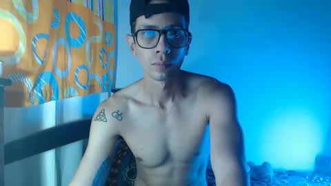 Julfigo online show from March 23, 12:53 pm