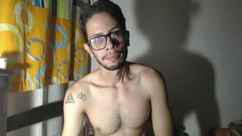 Julfigo online show from April 15, 11:28 am