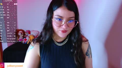 Juliana online show from April 5, 10:40 pm