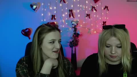 juli kisss online show from April 28, 3:00 am