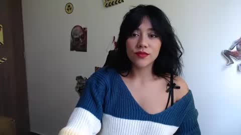 Snapshot of juli_love11 chatting on December 22, 4:59 pm JULIETA online show from December 22, 4:59 pm