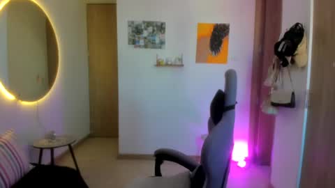 juli_santos_22 online show from July 6, 12:57 pm