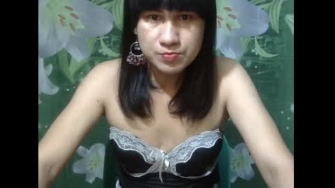 Snapshot of julia111987 chatting on June 8, 4:29 pm JULIA online show from June 8, 4:29 pm