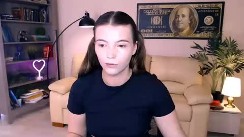 Snapshot of julia485262 chatting on July 6, 10:12 am julia485262 online show from July 6, 10:12 am