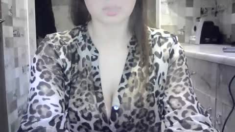 julia69009 online show from January 12, 11:43 pm