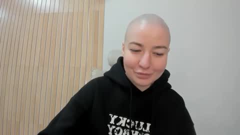 Snapshot of julia_bright chatting on April 10, 2:22 pm julia bright online show from April 10, 2:22 pm