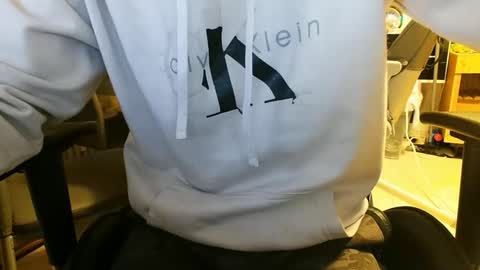 julia_official online show from February 28, 11:17 pm