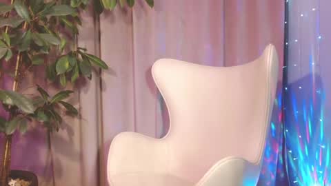 Snapshot of julia_renard chatting on February 1, 12:16 pm Julia online show from February 1, 12:16 pm