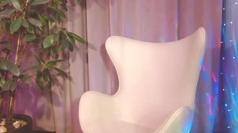 Snapshot of julia_renard chatting on February 2, 8:08 pm Julia online show from February 2, 8:08 pm