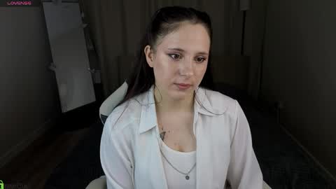 Snapshot of julia_shyy chatting on May 9, 1:22 am Julia Shyy online show from May 9, 1:22 am
