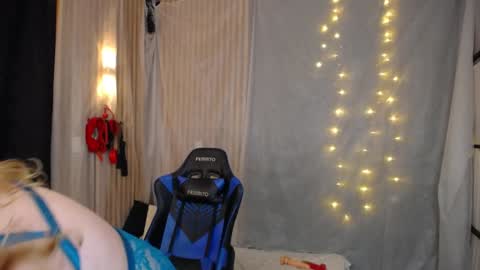 Snapshot of julia_sweet1_ chatting on January 23, 4:09 am Juliana online show from January 23, 4:09 am