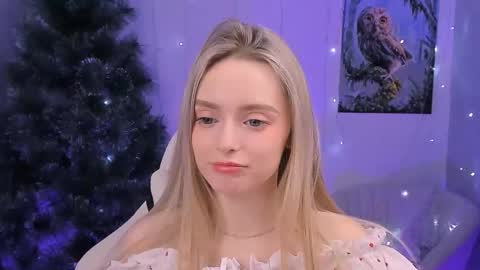 Snapshot of juliabrewwer chatting on December 18, 1:50 pm Julia online show from December 18, 1:50 pm