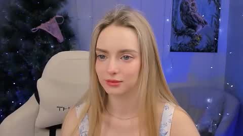 Snapshot of juliabrewwer chatting on December 22, 2:14 pm Julia online show from December 22, 2:14 pm