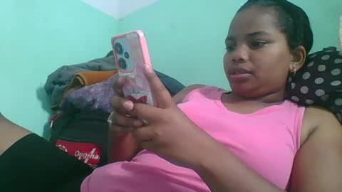 juliah02 online show from January 25, 6:12 am