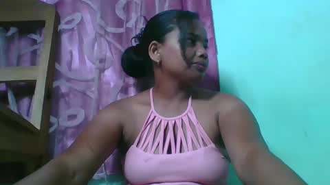 juliah02 online show from January 29, 5:40 am