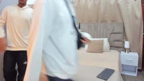 Snapshot of julian_billy chatting on December 27, 11:28 am julian billy online show from December 27, 11:28 am