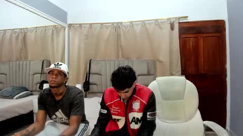 Snapshot of julian_billy chatting on January 18, 2:33 pm julian billy online show from January 18, 2:33 pm