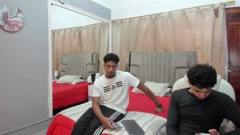 Snapshot of julian_billy chatting on January 29, 2:32 pm julian billy online show from January 29, 2:32 pm