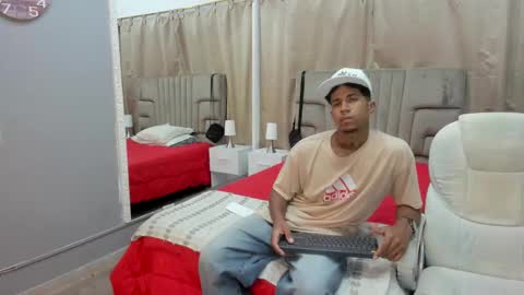 Snapshot of julian_billy chatting on January 31, 11:46 am julian billy online show from January 31, 11:46 am