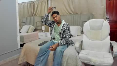 Snapshot of julian_billy chatting on February 25, 11:19 am julian billy online show from February 25, 11:19 am