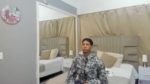 Snapshot of julian_billy chatting on February 27, 11:20 am julian billy online show from February 27, 11:20 am