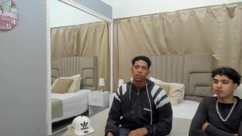 Snapshot of julian_billy chatting on March 6, 11:25 am julian billy online show from March 6, 11:25 am