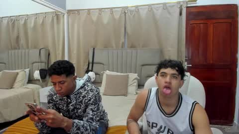 Snapshot of julian_billy chatting on March 10, 11:32 am julian billy online show from March 10, 11:32 am