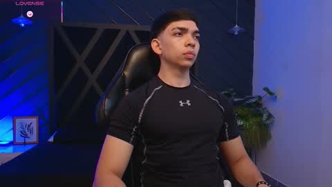 JULIAN  online show from March 7, 11:29 am