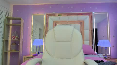 Snapshot of juliana_diamond_ chatting on June 16, 2:58 am juliana_diamond_ online show from June 16, 2:58 am