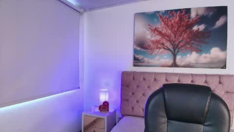  JULIANA CASTRO online show from April 7, 11:54 am