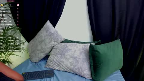 Snapshot of julianamiller chatting on May 1, 3:11 am juli online show from May 1, 3:11 am