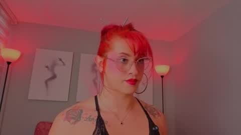 Snapshot of julianna_saenz chatting on March 23, 4:44 pm Juliana online show from March 23, 4:44 pm