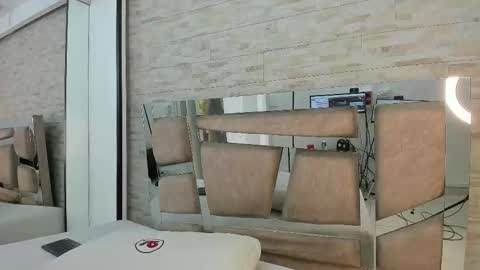 Snapshot of julianna_smith chatting on October 6, 7:44 pm ANDREA online show from October 6, 7:44 pm