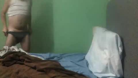 Snapshot of juliano_2020 chatting on May 27, 3:25 am juliano_2020 online show from May 27, 3:25 am