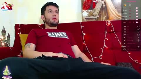 Call me  Juliano independent model online show from December 31, 3:55 am