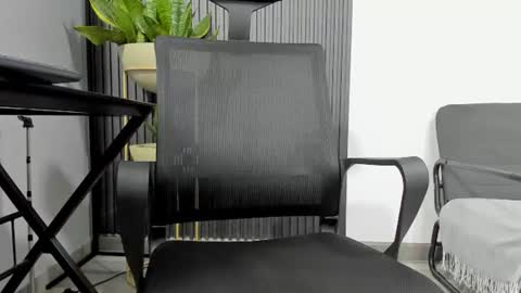 Snapshot of juliansexxx16 chatting on June 19, 10:57 pm Julian online show from June 19, 10:57 pm