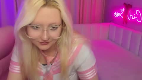 JuliaSharkk online show from October 10, 7:46 pm
