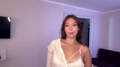 Snapshot of julicy chatting on August 8, 5:42 am Julia online show from August 8, 5:42 am