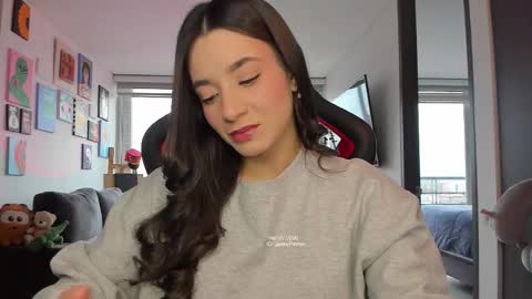 Jeimy Help me to reach 100 thumbs up online show from March 22, 10:24 pm