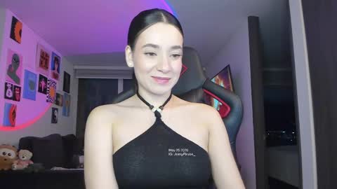Snapshot of julidavila chatting on May 26, 1:01 am Jeimy Help me to reach 100 thumbs up online show from May 26, 1:01 am