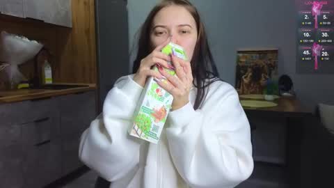 Snapshot of julidropp chatting on January 12, 9:08 pm julidropp online show from January 12, 9:08 pm