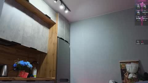 Snapshot of julidropp chatting on February 7, 6:13 pm julidropp online show from February 7, 6:13 pm