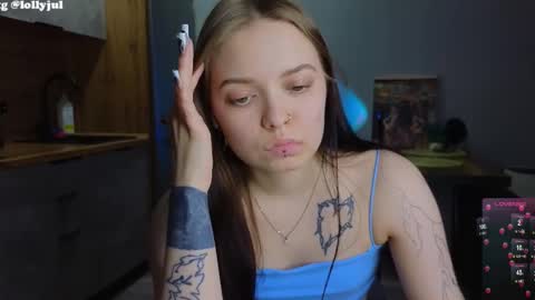 Snapshot of julidropp chatting on March 3, 12:59 am julidropp online show from March 3, 12:59 am